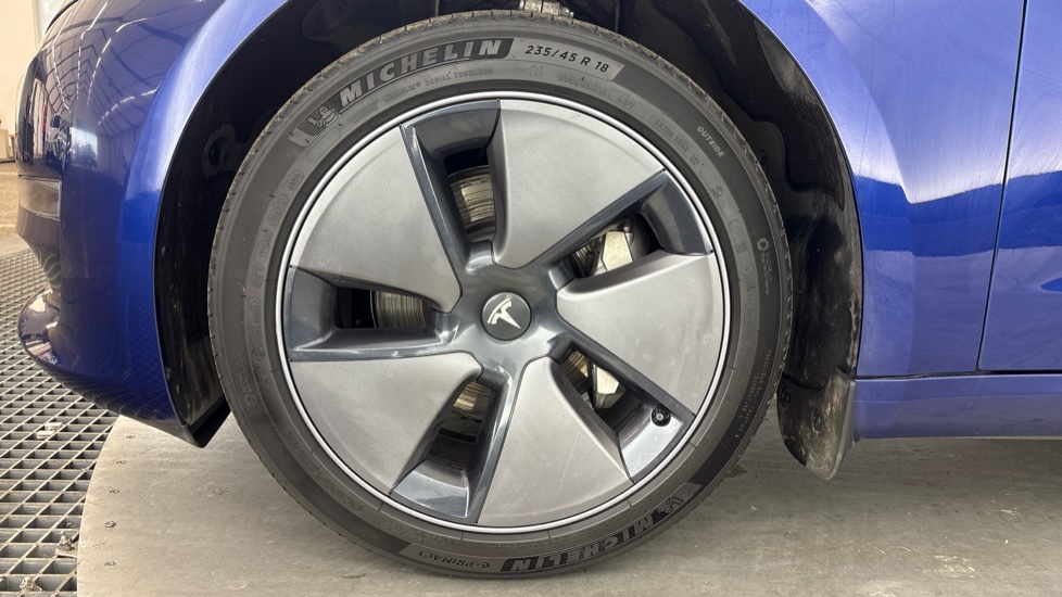TESLA MODEL 3 SALOON Long Range RWD 4dr Auto