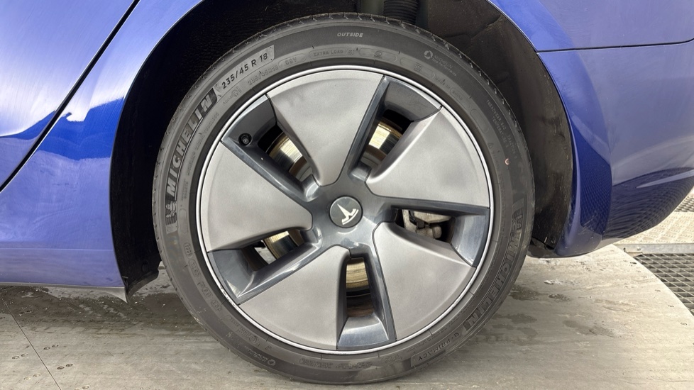 TESLA MODEL 3 SALOON Long Range RWD 4dr Auto