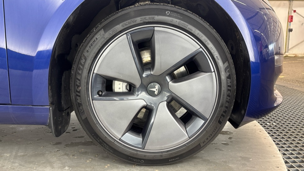 TESLA MODEL 3 SALOON Long Range RWD 4dr Auto