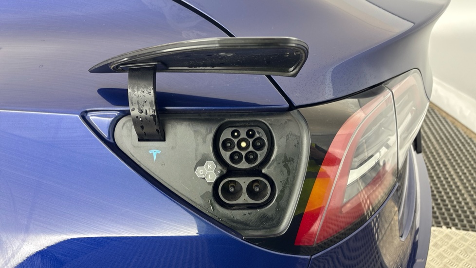 TESLA MODEL 3 SALOON Long Range RWD 4dr Auto