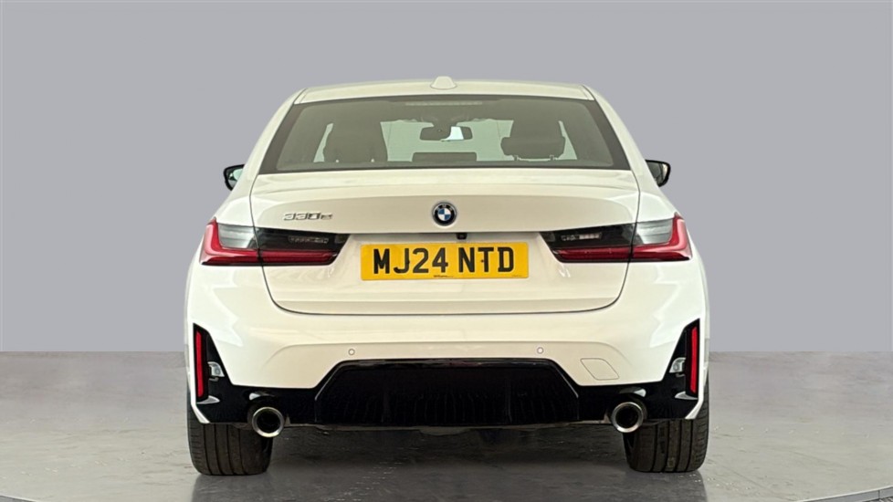BMW 3 SERIES Image 4