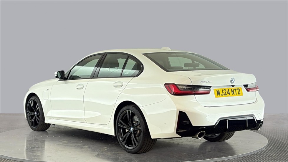 BMW 3 SERIES Image 3