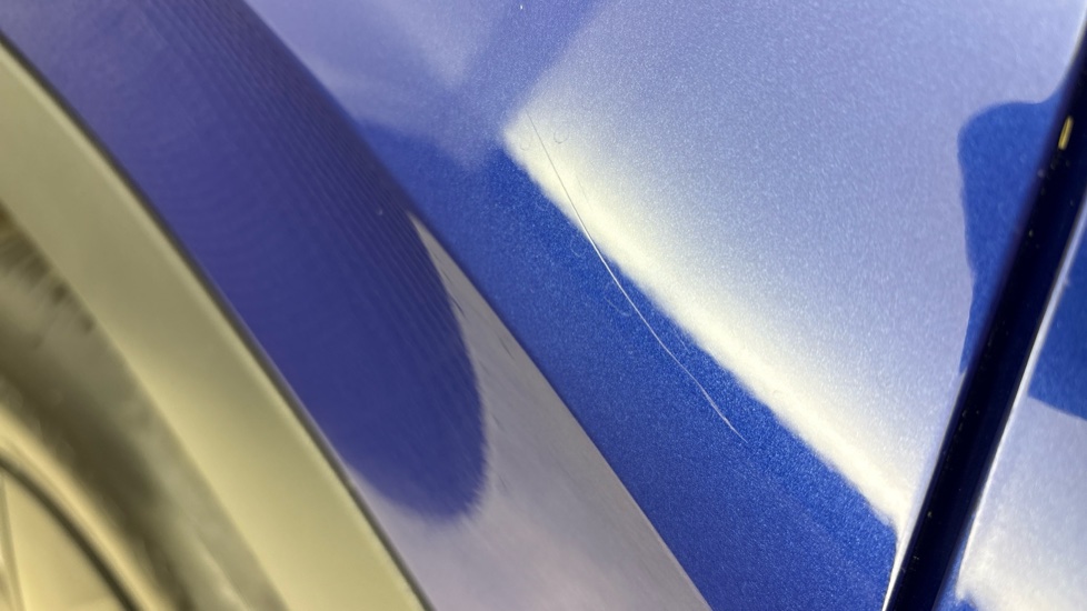 VOLKSWAGEN ID.4 scratches