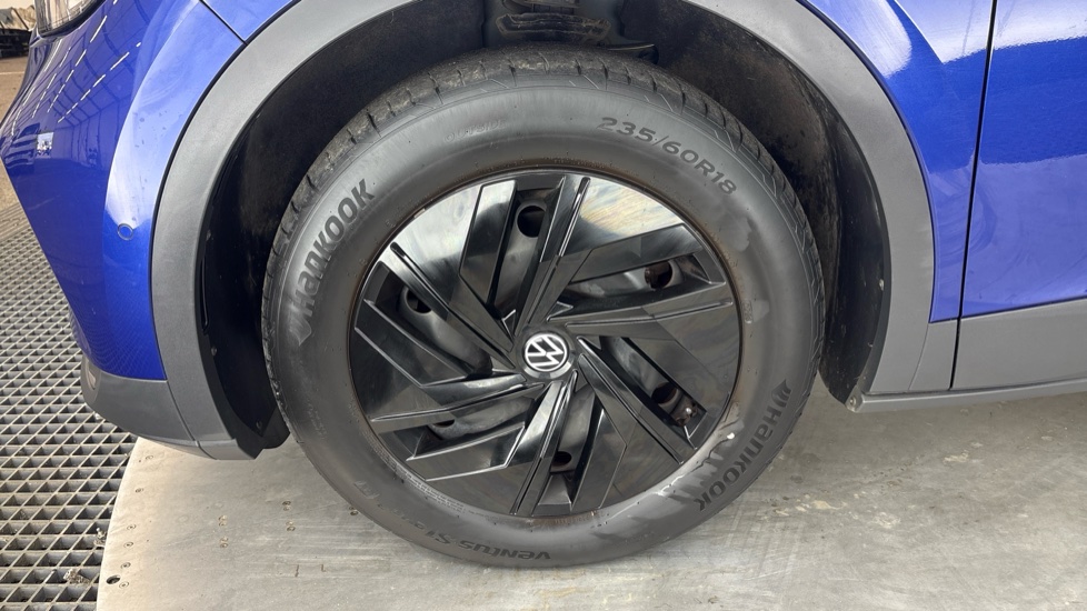 VOLKSWAGEN ID.4 Image 17