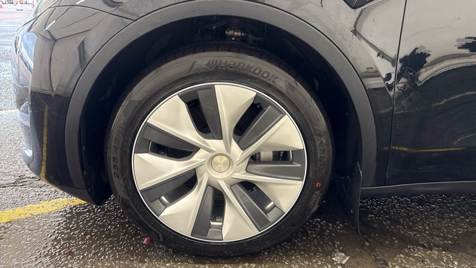 TESLA MODEL Y HATCHBACK Long Range AWD 5dr Auto
