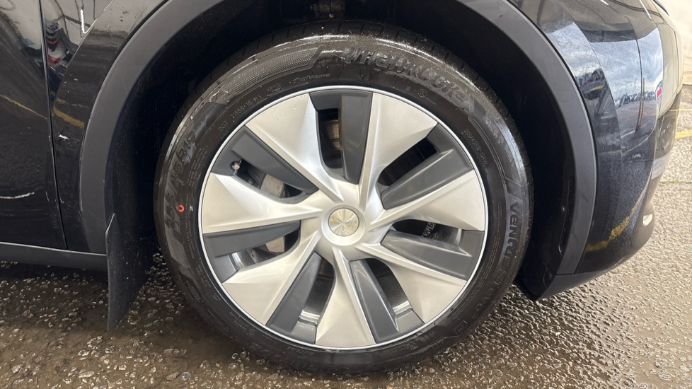 TESLA MODEL Y HATCHBACK Long Range AWD 5dr Auto