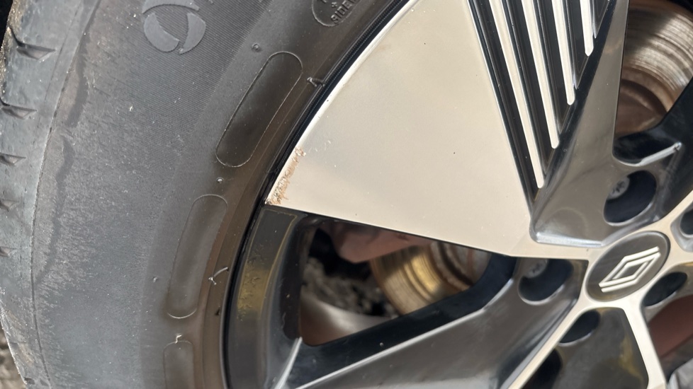 RENAULT MEGANE E-TECH Scuff