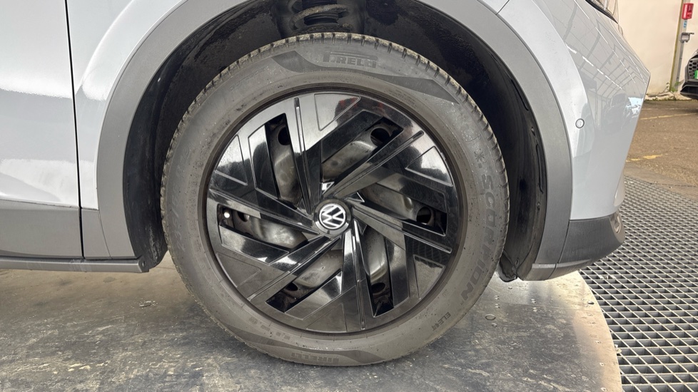 VOLKSWAGEN ID.4 Image 20