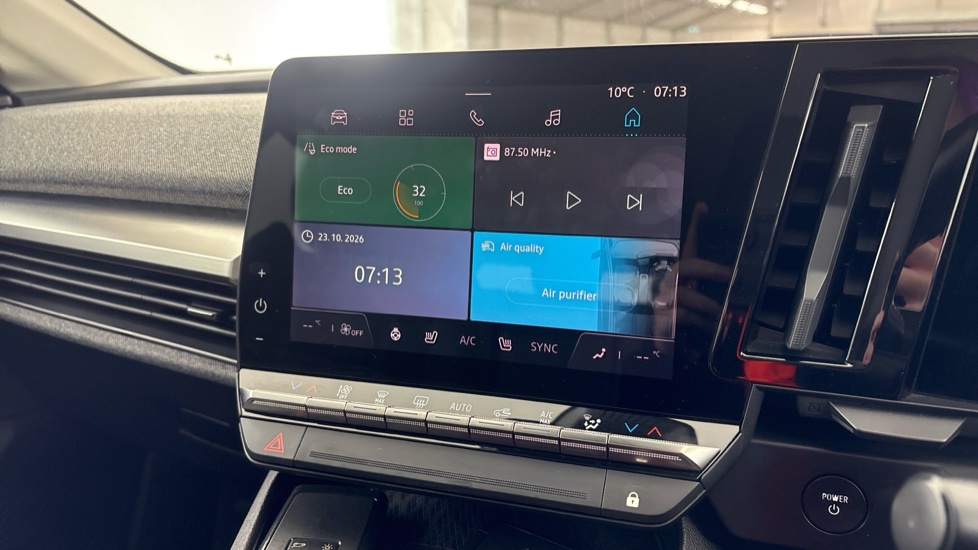 RENAULT MEGANE E-TECH HATCHBACK EV60 160kW Equilibre 60kWh Optimum Charge 5dr Auto