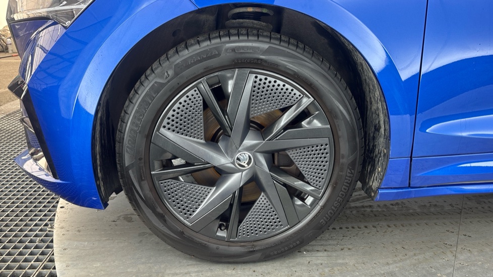 SKODA ENYAQ IV ESTATE 220kW vRS 82kWh 4x4 5dr Auto