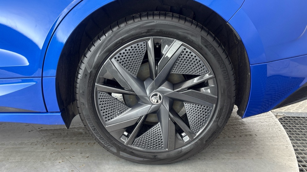 SKODA ENYAQ IV ESTATE 220kW vRS 82kWh 4x4 5dr Auto