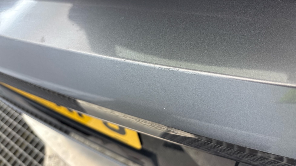 RENAULT MEGANE E-TECH chips and scratches