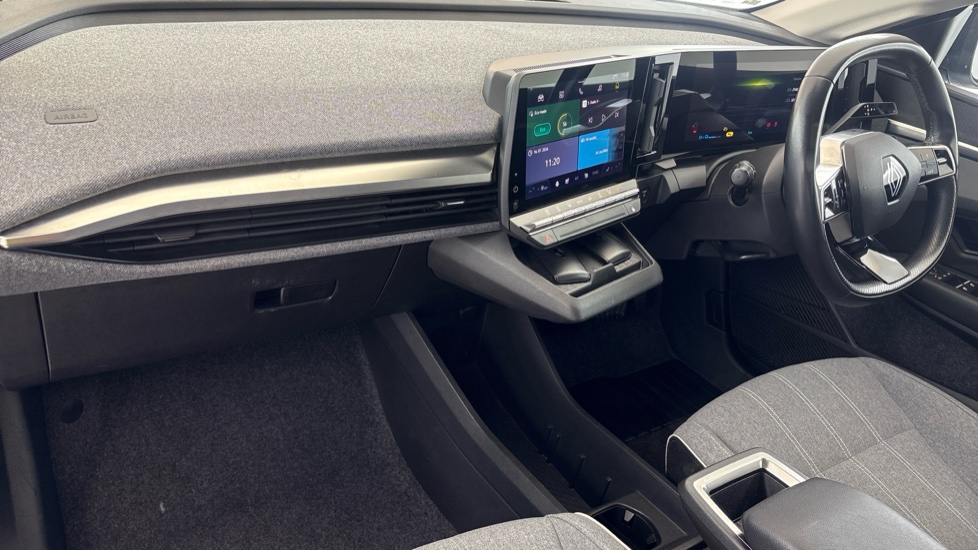 RENAULT MEGANE E-TECH Image 10
