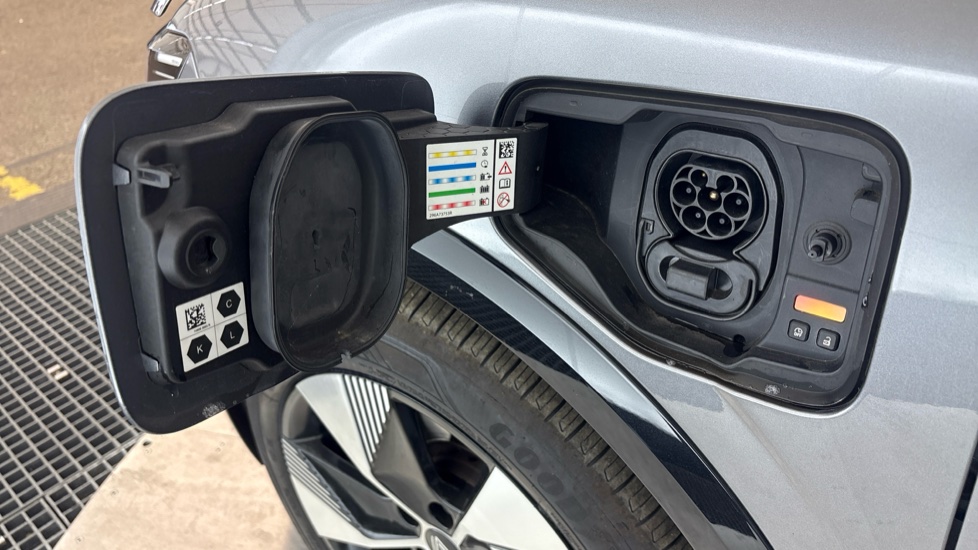 RENAULT MEGANE E-TECH Image 21
