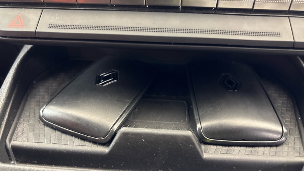 RENAULT MEGANE E-TECH two keys