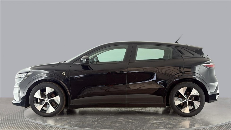 RENAULT MEGANE E-TECH Image 2