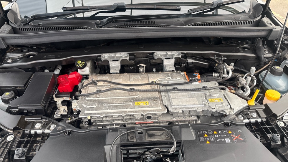 RENAULT MEGANE E-TECH Image 16