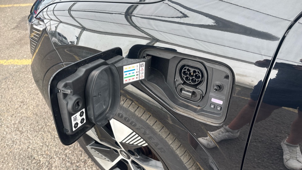 RENAULT MEGANE E-TECH Image 21