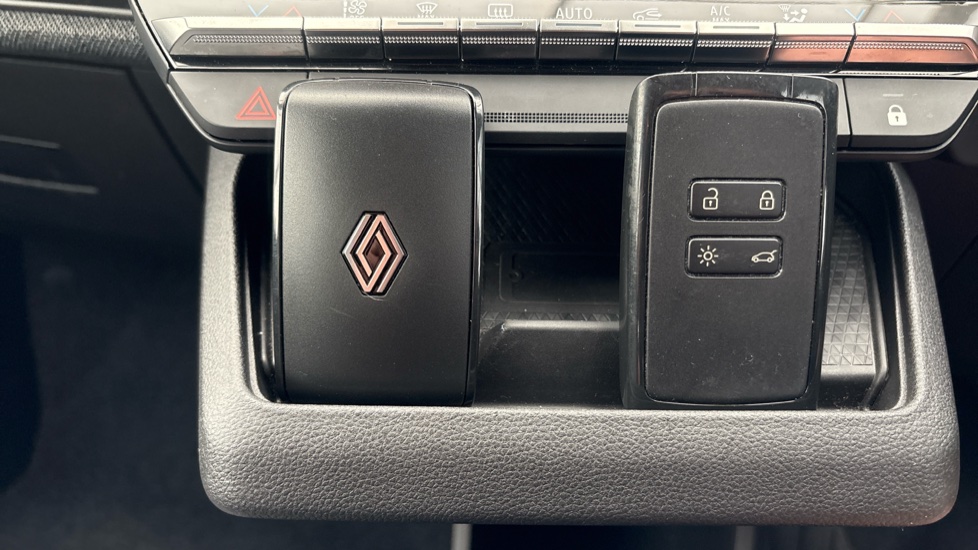 RENAULT MEGANE E-TECH 2 keys available