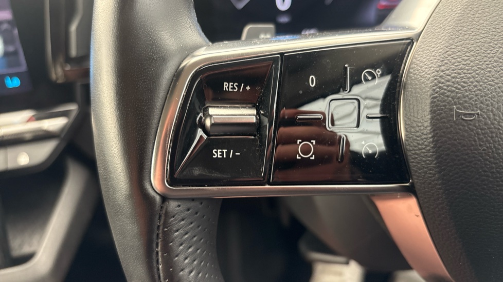 RENAULT MEGANE E-TECH cruise control