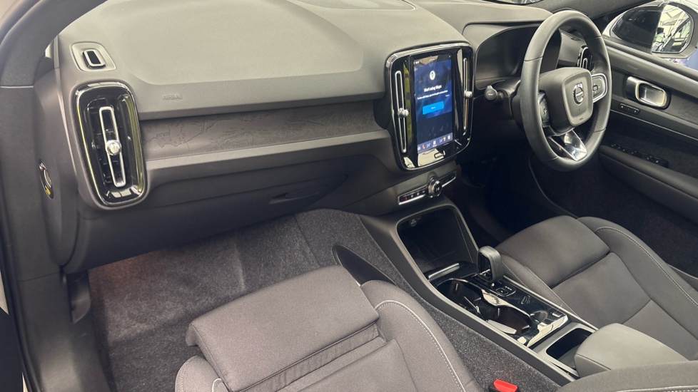 VOLVO XC40 ELECTRIC ESTATE 170kW Recharge Plus 69kWh 5dr Auto