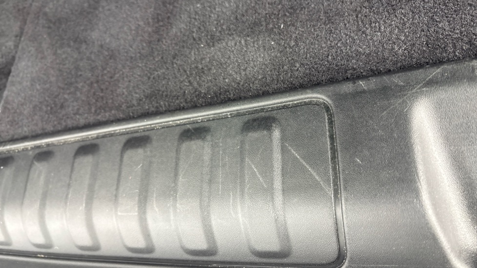 LAND ROVER RANGE ROVER SPORT scratches