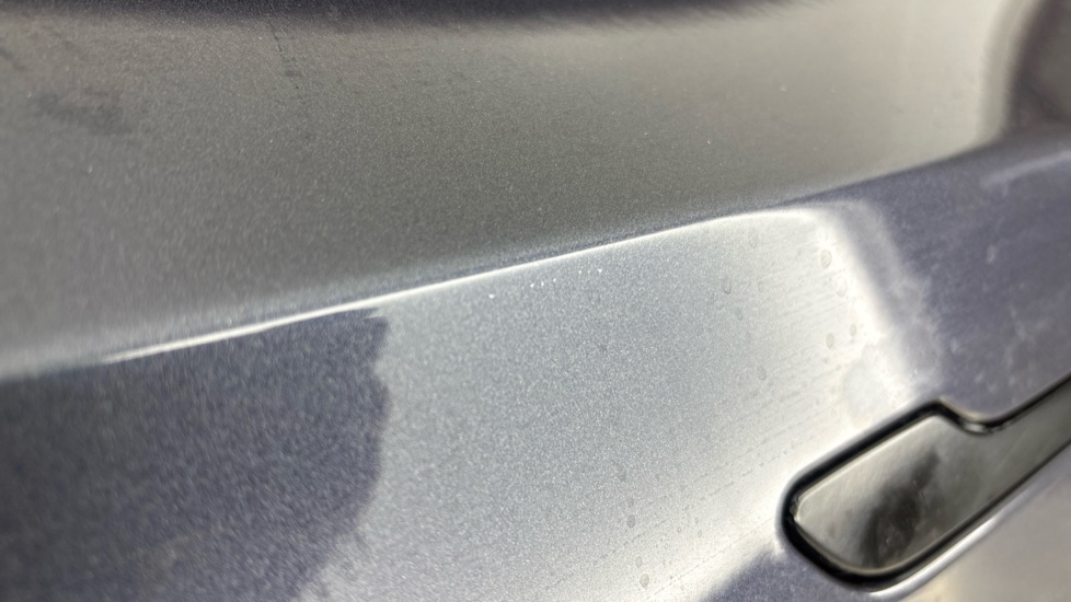 TESLA MODEL Y chips