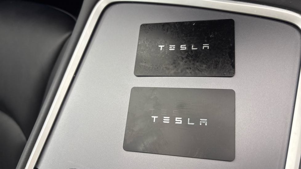 TESLA MODEL Y two keys