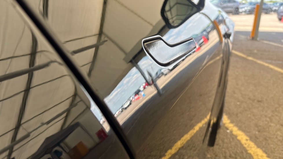 TESLA MODEL Y HATCHBACK RWD 5dr Auto