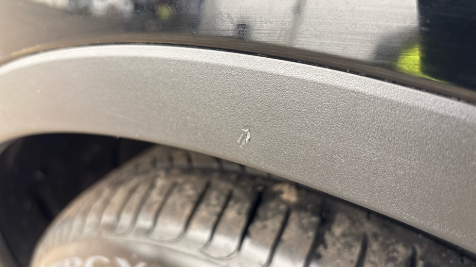 TESLA MODEL Y HATCHBACK RWD 5dr Auto