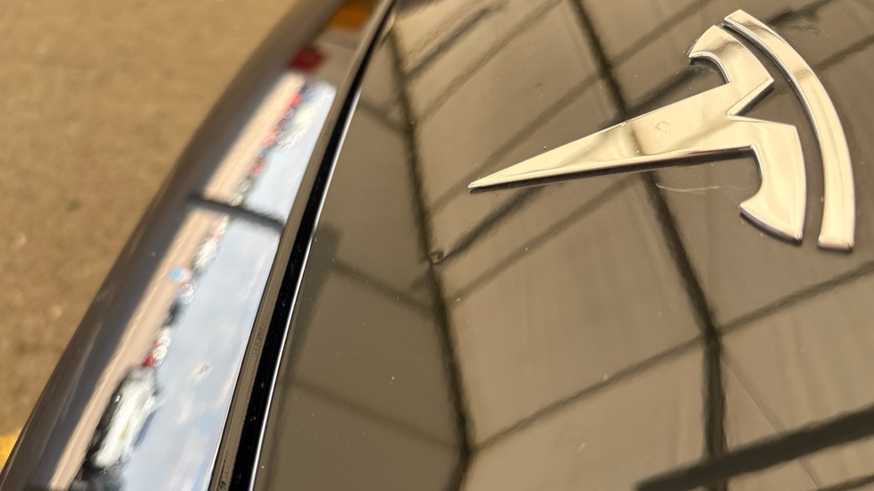 TESLA MODEL Y HATCHBACK RWD 5dr Auto