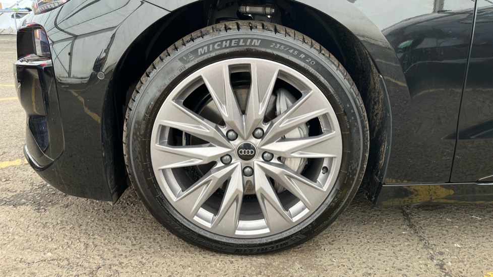 AUDI A6 Image 17