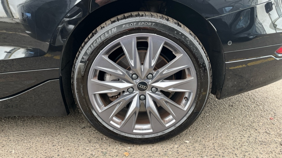 AUDI A6 Image 18