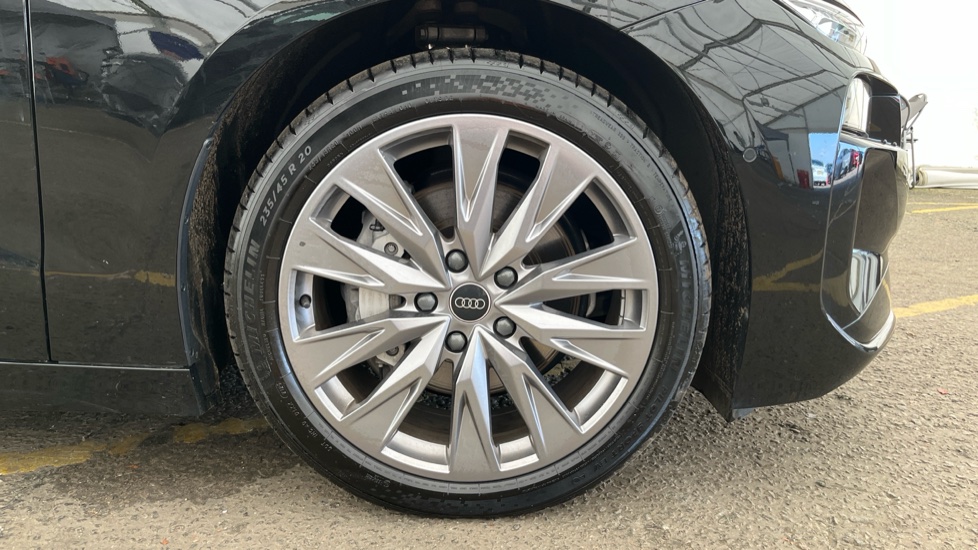 AUDI A6 Image 20