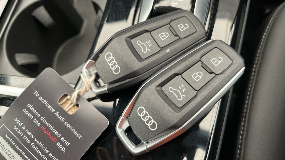 AUDI A6 2 keys