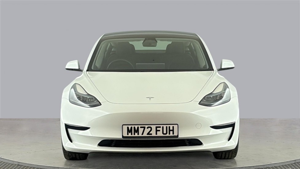 TESLA MODEL 3 Image 8