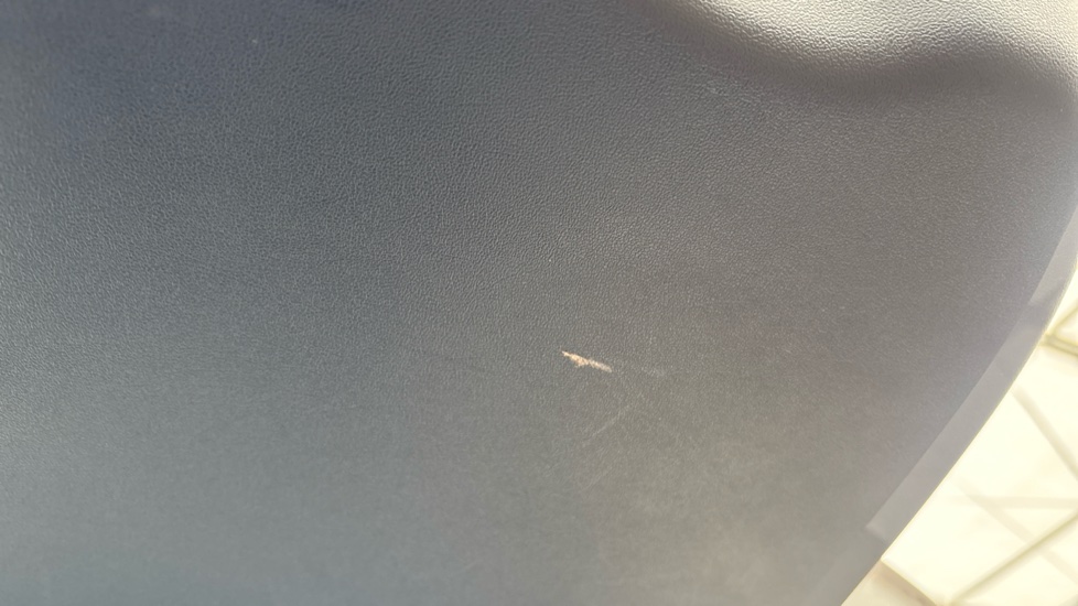 TESLA MODEL 3 scuff