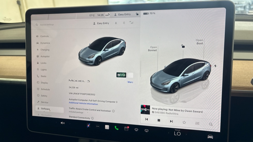 TESLA MODEL 3 Image 13