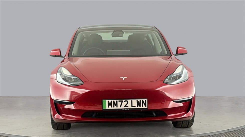 TESLA MODEL 3 Image 8