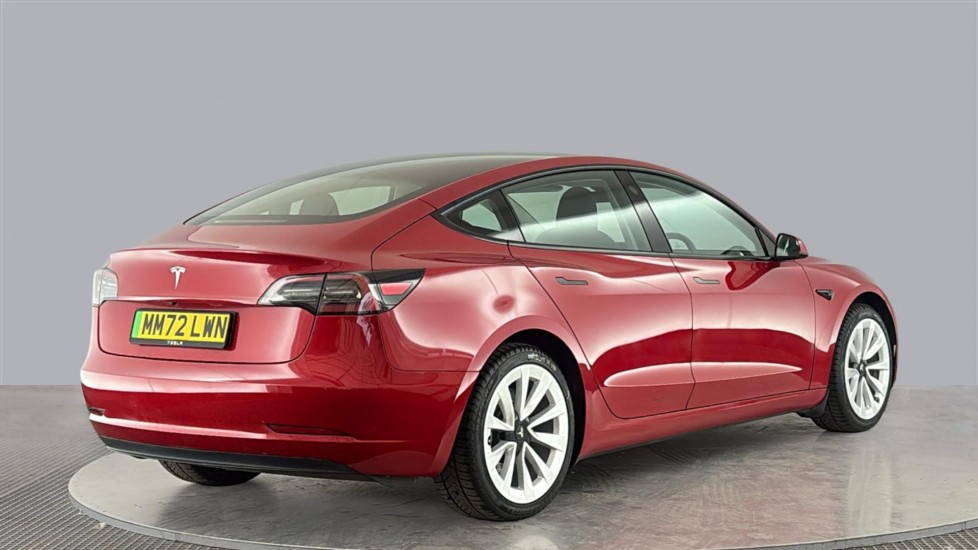 TESLA MODEL 3 Image 5