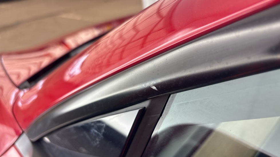 TESLA MODEL 3 scuff