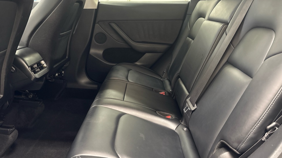 TESLA MODEL Y HATCHBACK Performance AWD 5dr Auto
