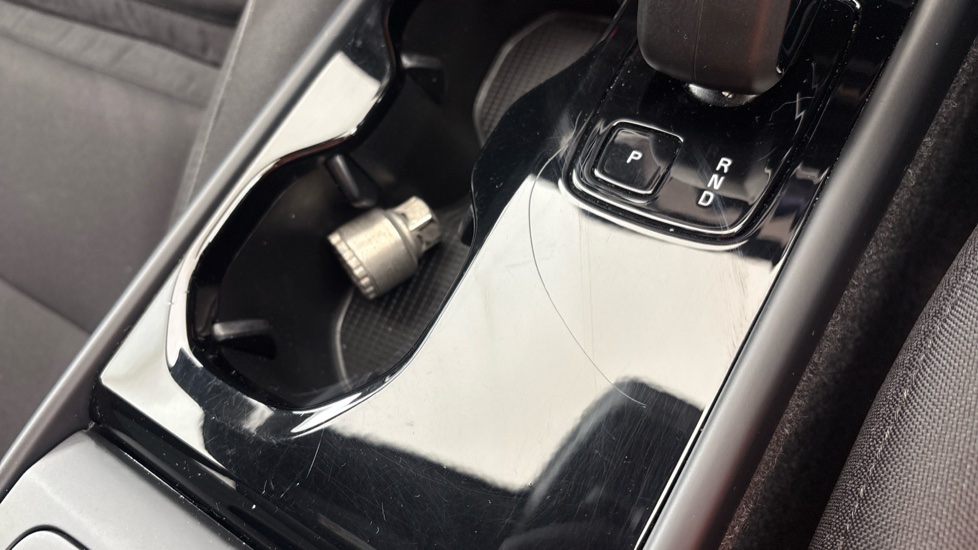 VOLVO XC40 Scratches