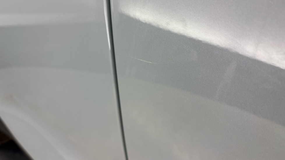 VOLVO XC40 Scratches
