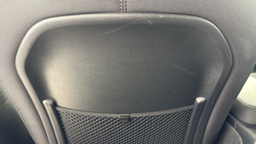VOLVO XC40 Scuff