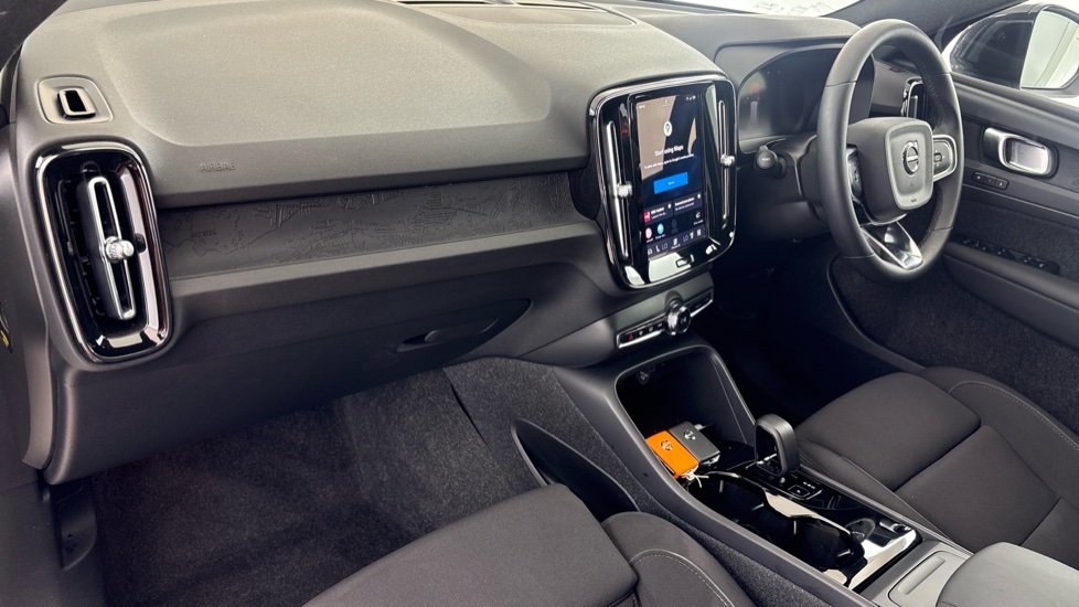 VOLVO XC40 Image 10