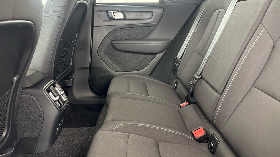 VOLVO XC40 Image 14