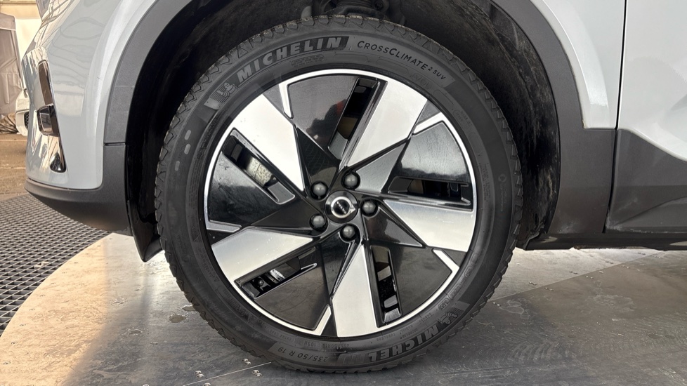 VOLVO XC40 Image 17
