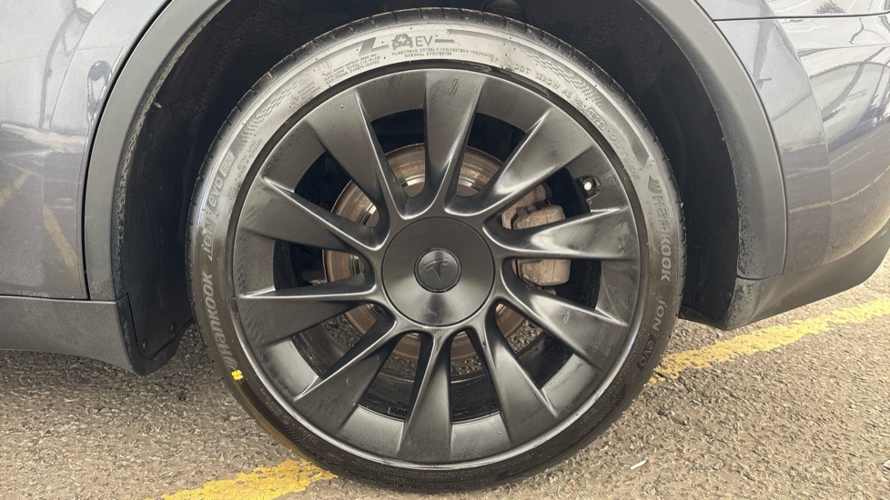 TESLA MODEL Y HATCHBACK Long Range AWD 5dr Auto