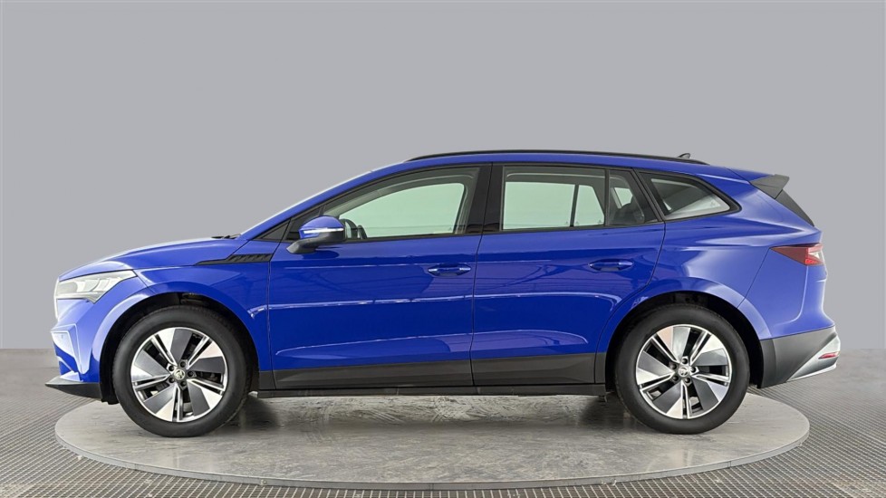 SKODA ENYAQ Image 2